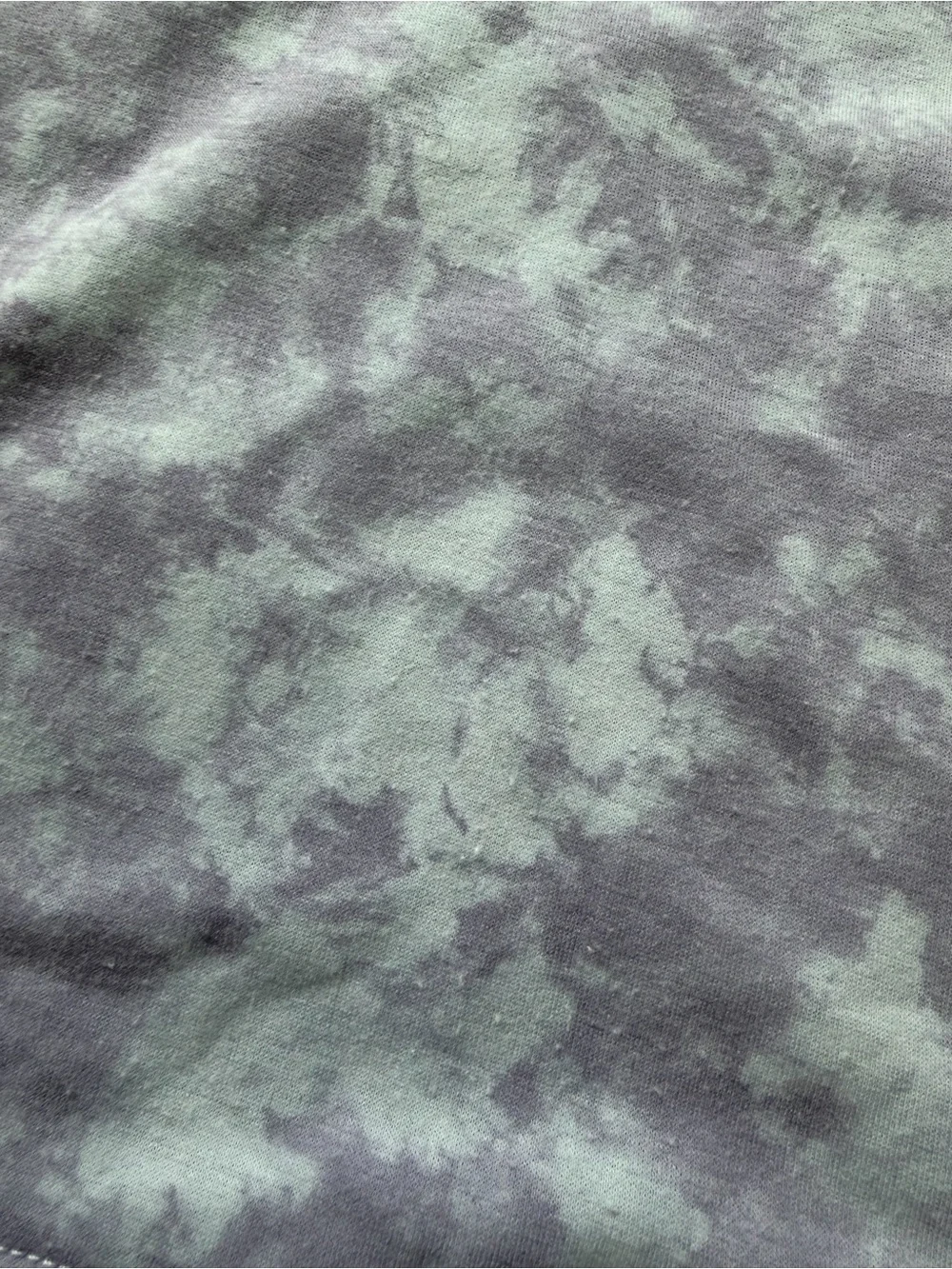 Onzie High Low Tie Dye Sweatshirt in Lavender/Gray